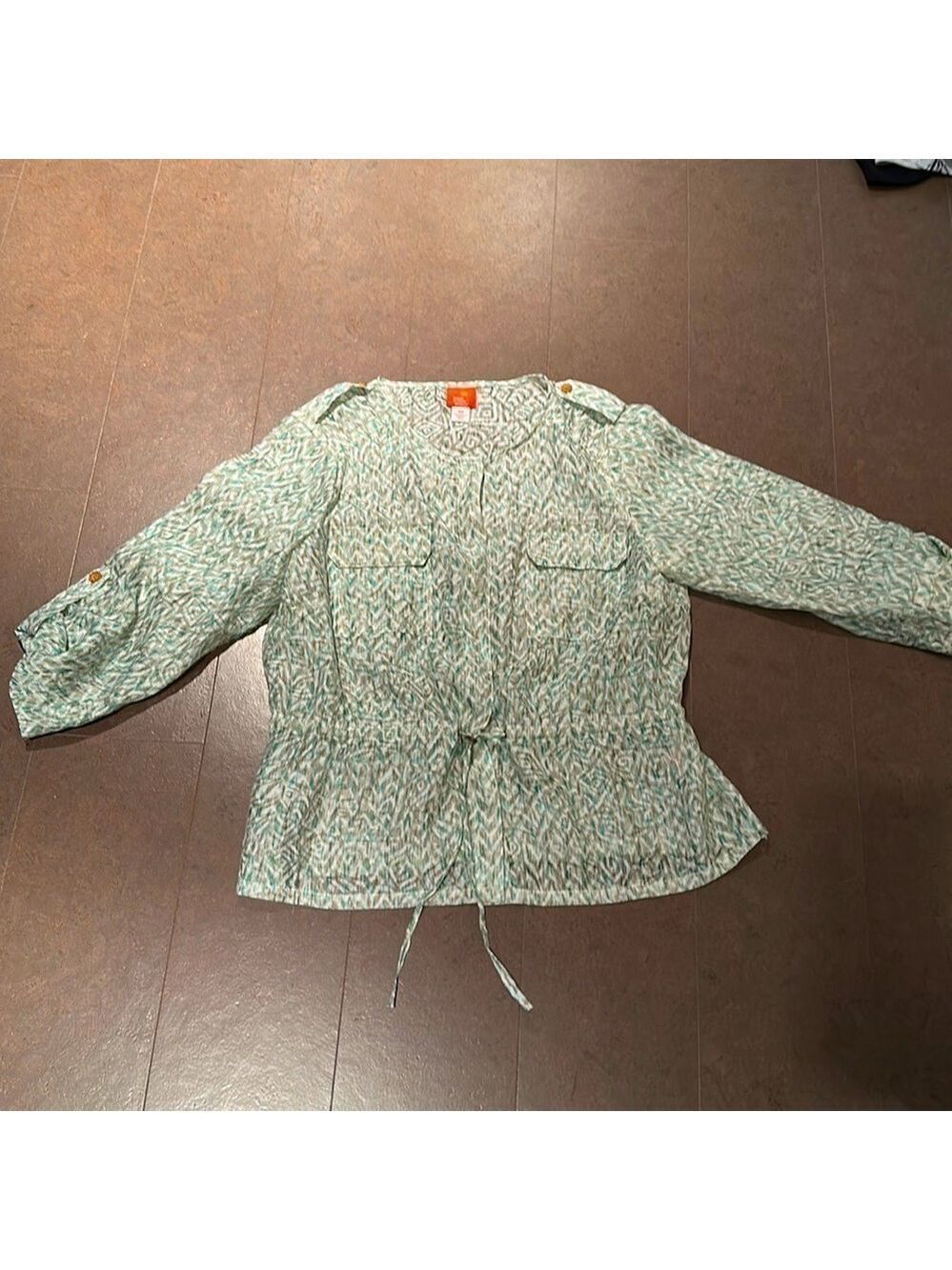 WOMEN’S blouse size 16w
